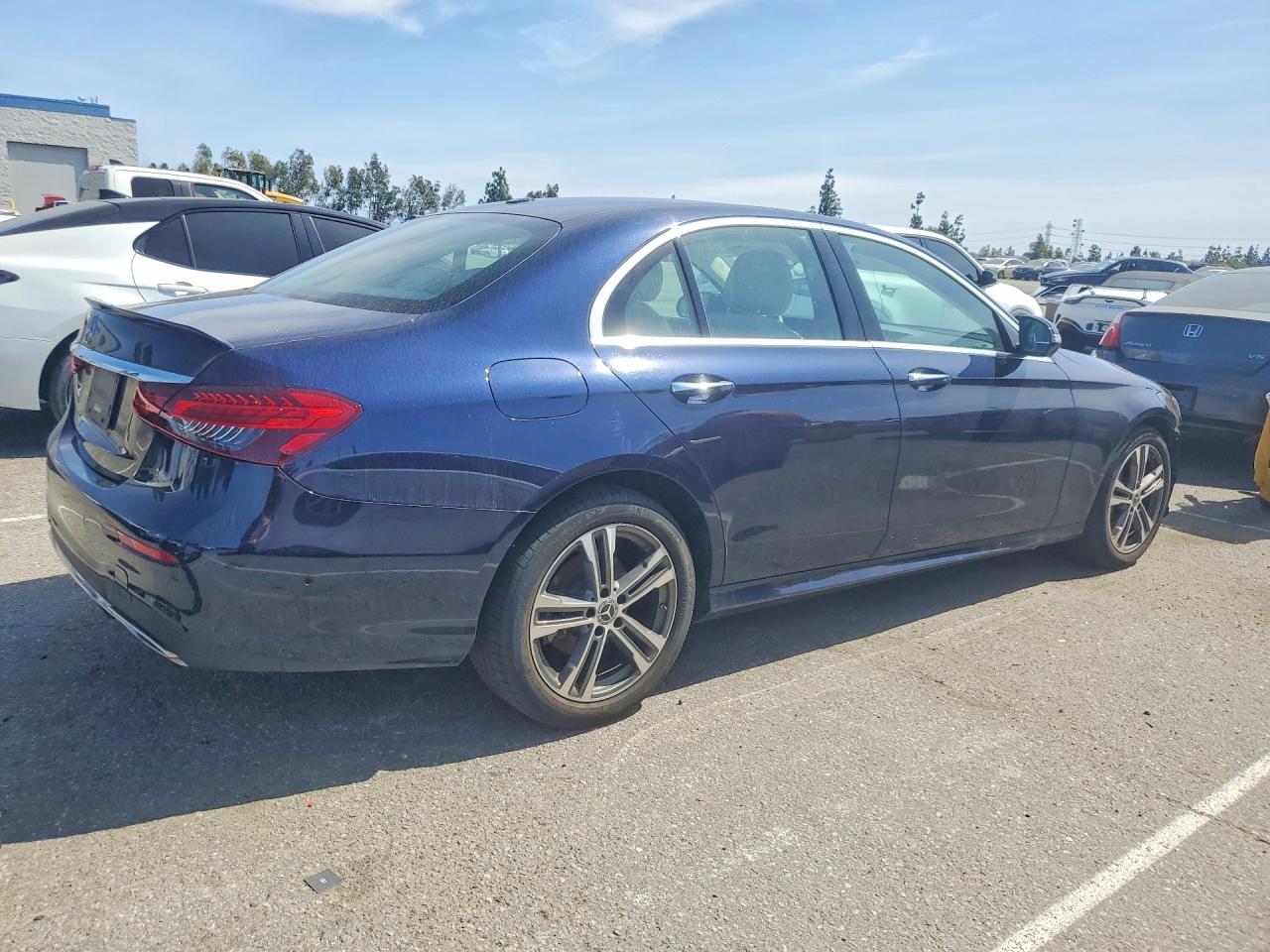 Mercedes-Benz E-Class 350