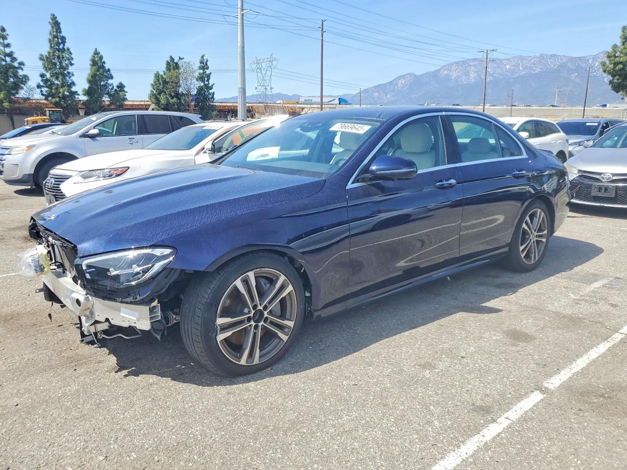 Salvage Mercedes-Benz E-Class Image