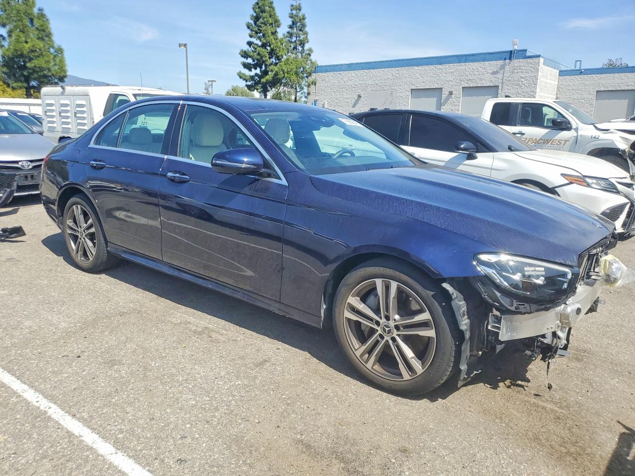 Mercedes-Benz E-Class 350