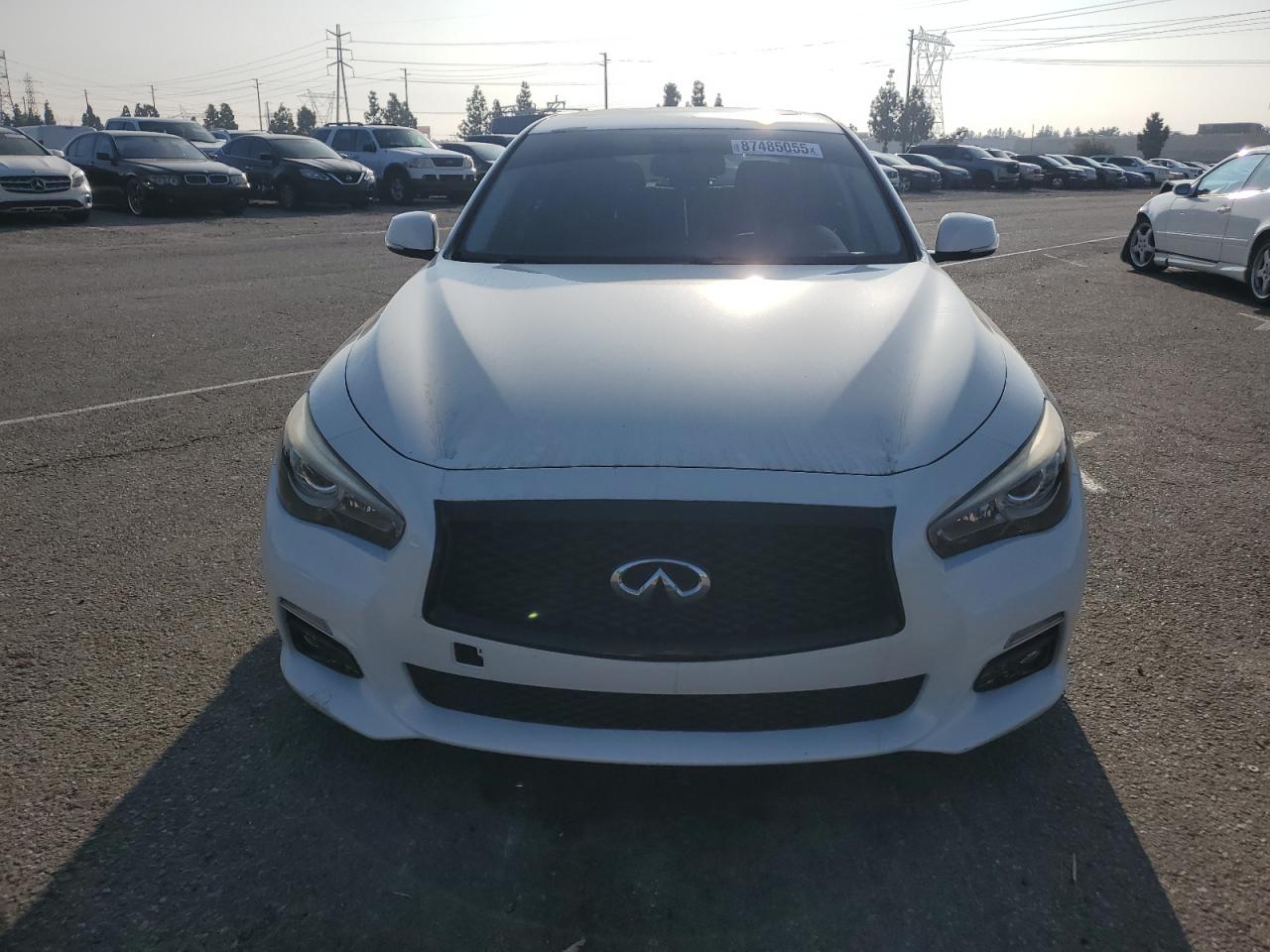 INFINITI Q50 Premium