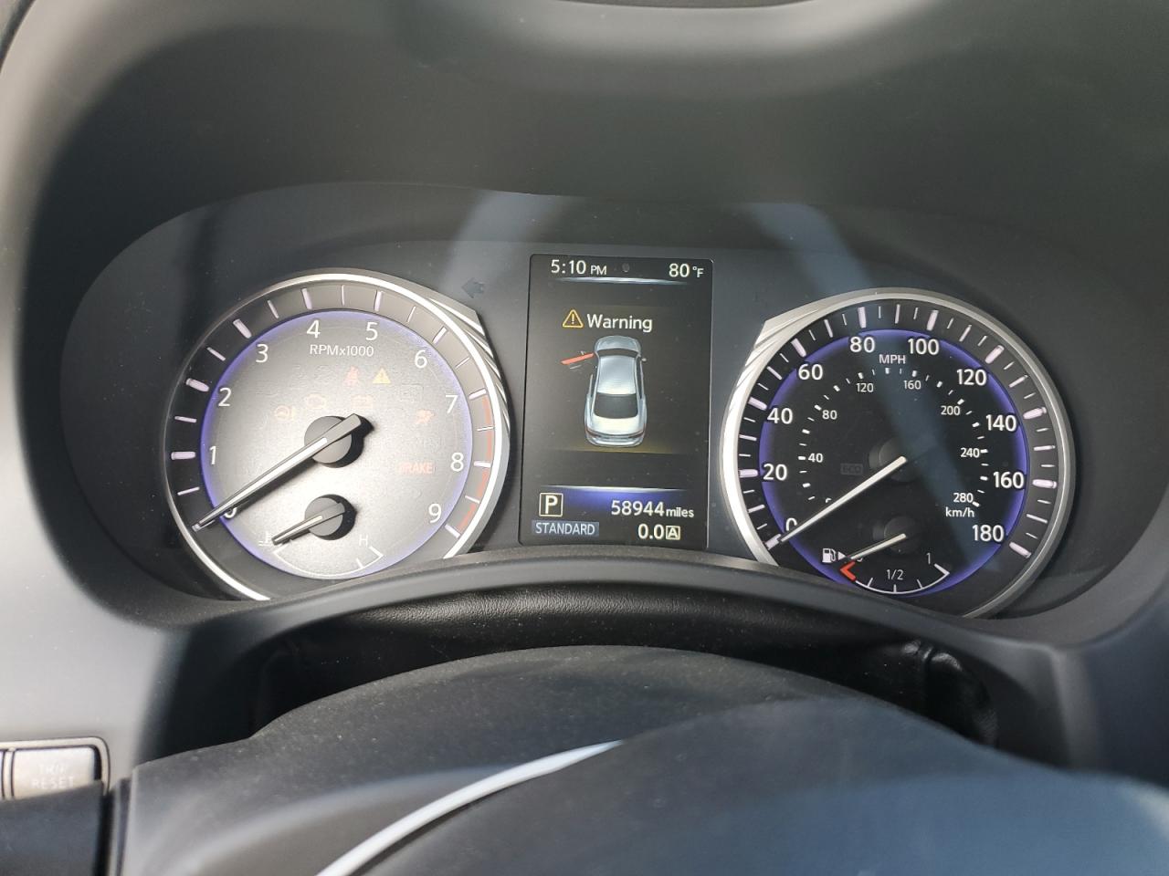 INFINITI Q50 Premium