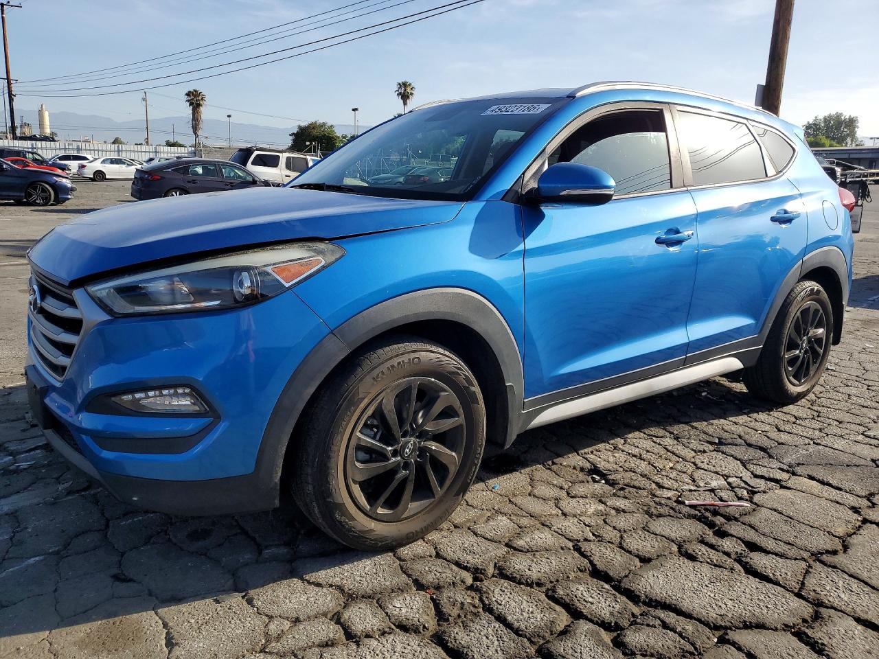 Salvage Hyundai TUCSON Image