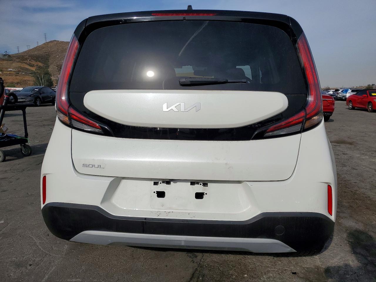 Kia Soul Lx