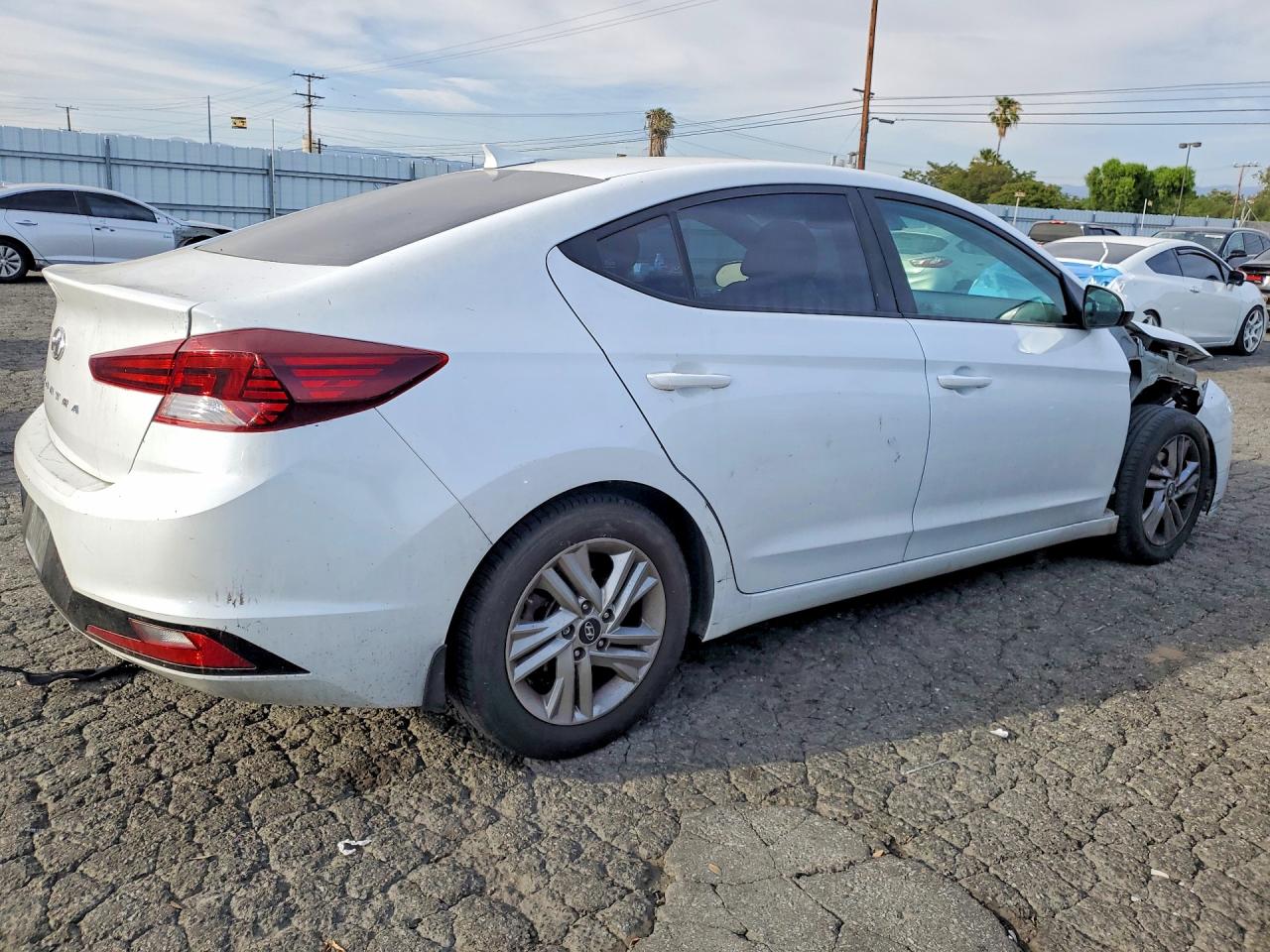 Hyundai ELANTRA Sel