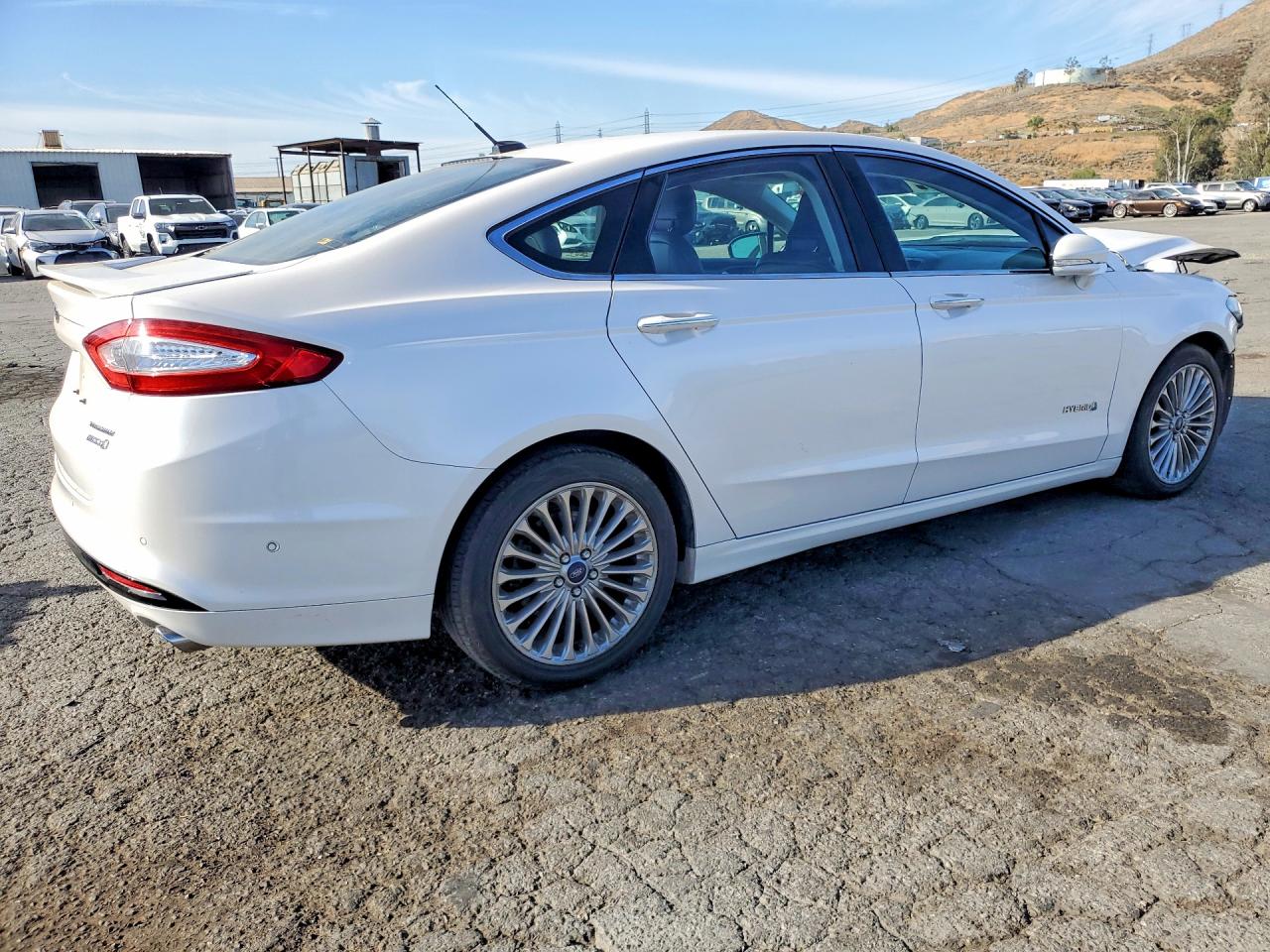 Ford Fusion Titanium Hev