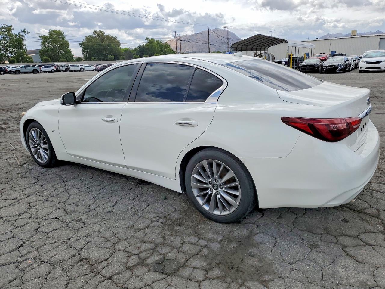 INFINITI Q50 3.0t Luxe