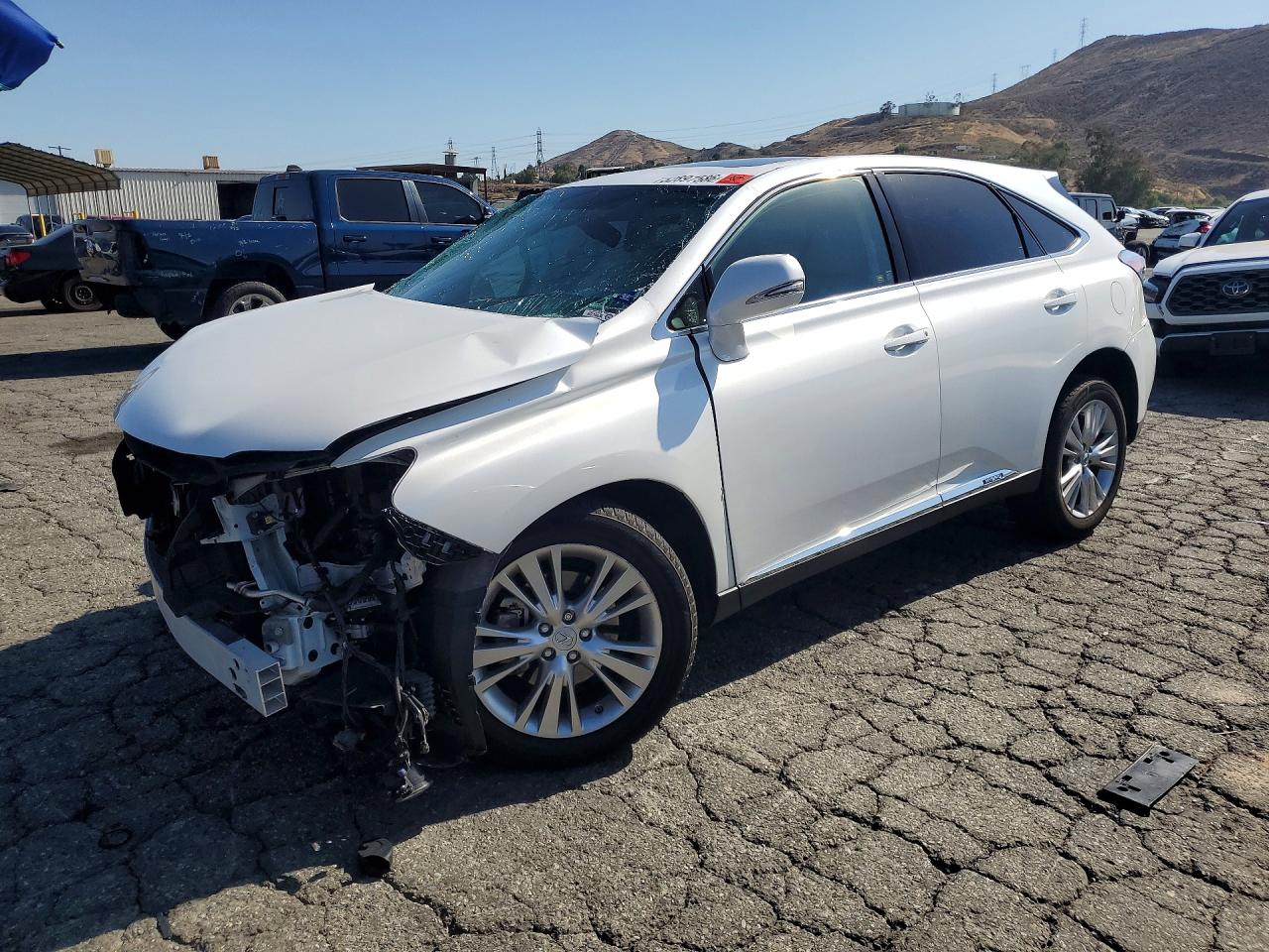 Salvage Lexus RX Image
