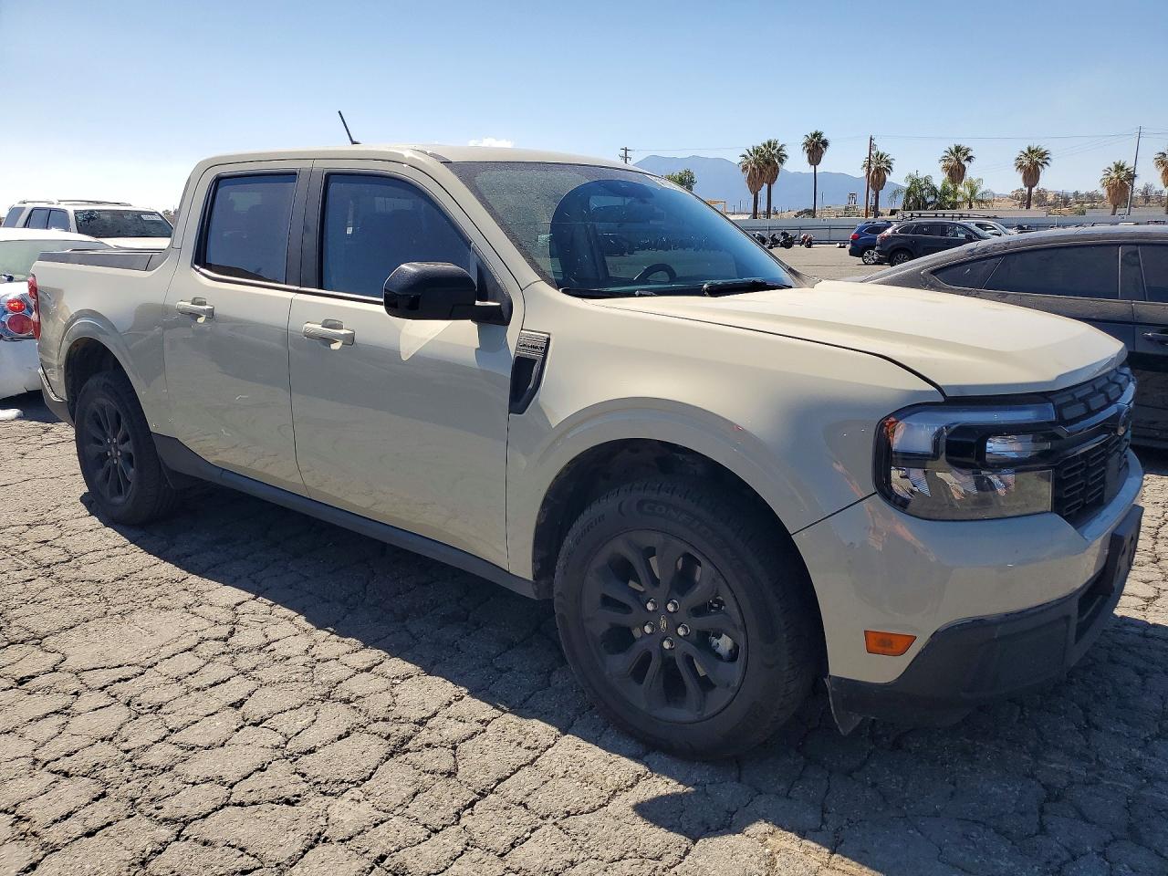 Ford Maverick Lariat
