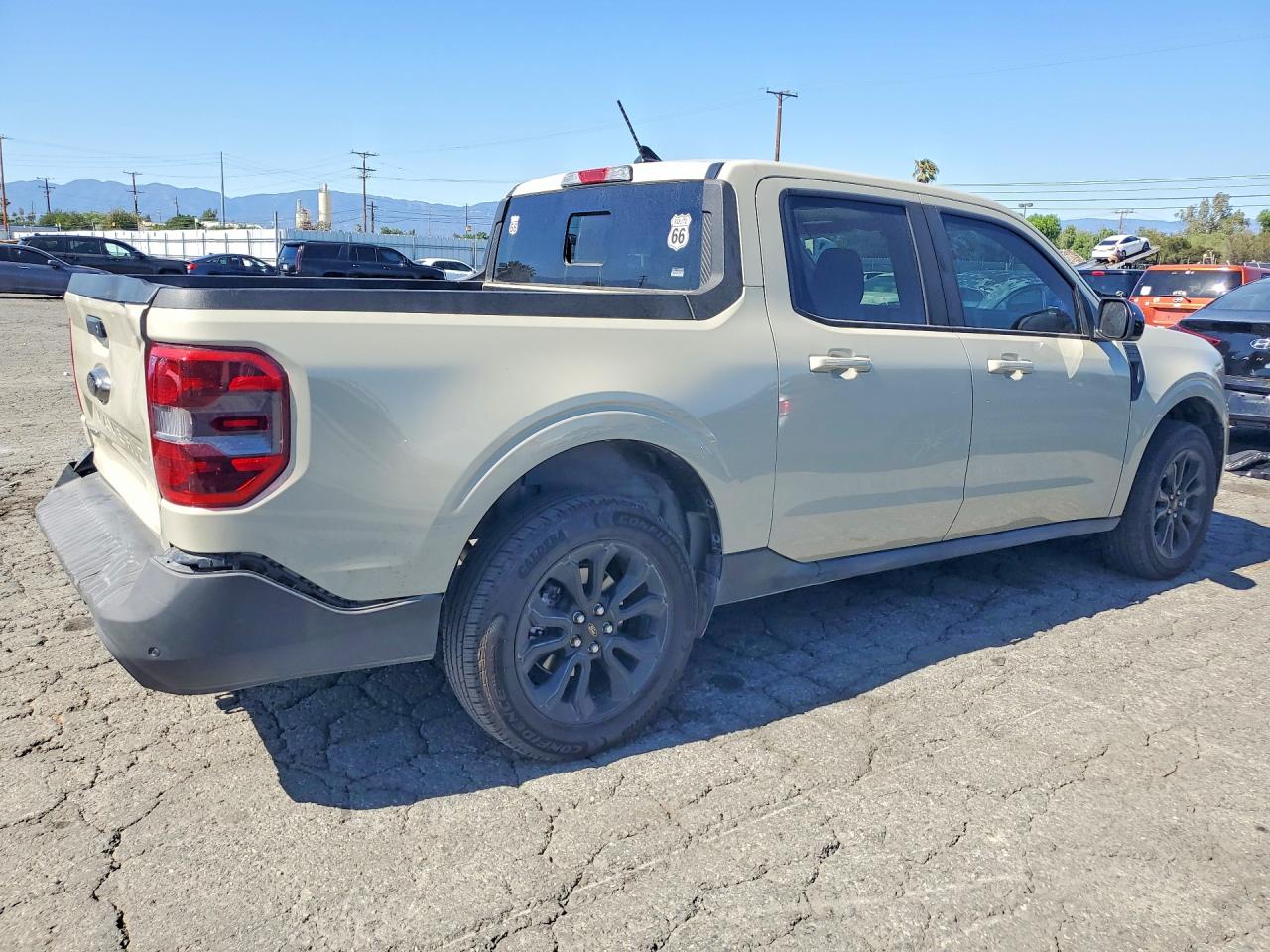 Ford Maverick Lariat
