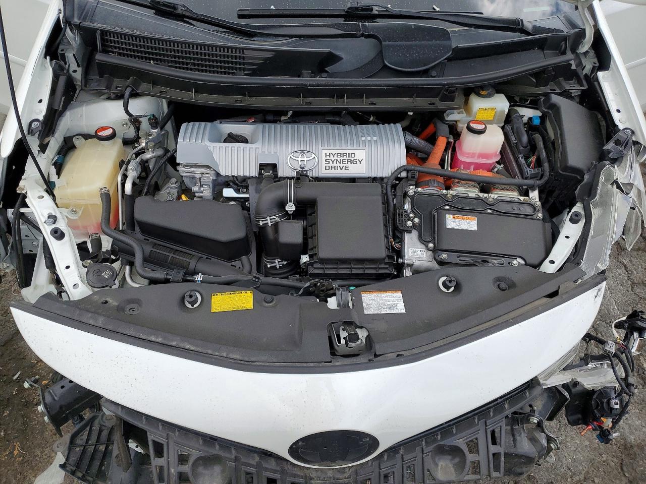 Toyota Prius v Three