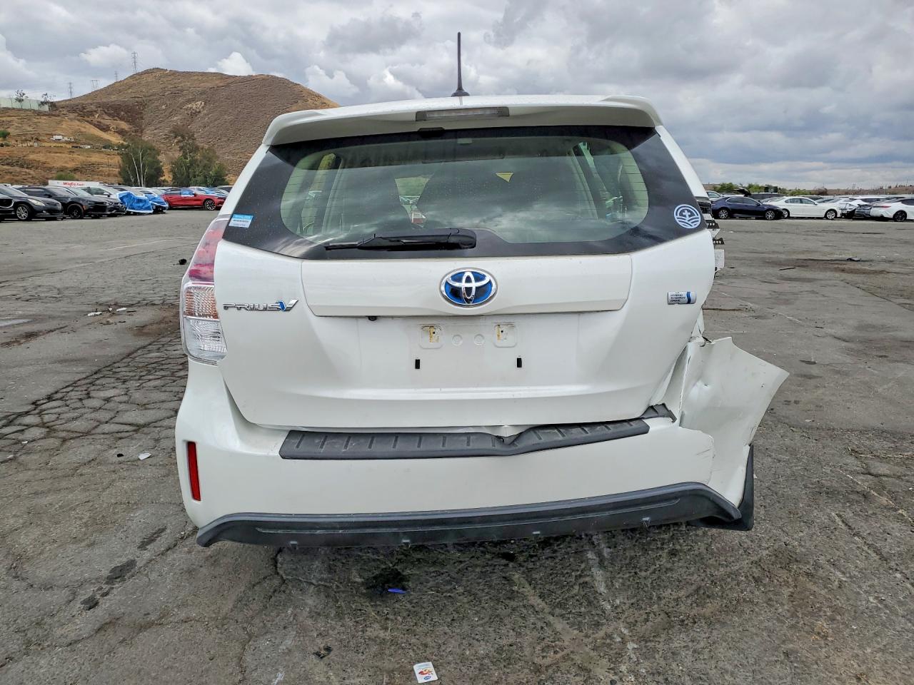 Toyota Prius v Three