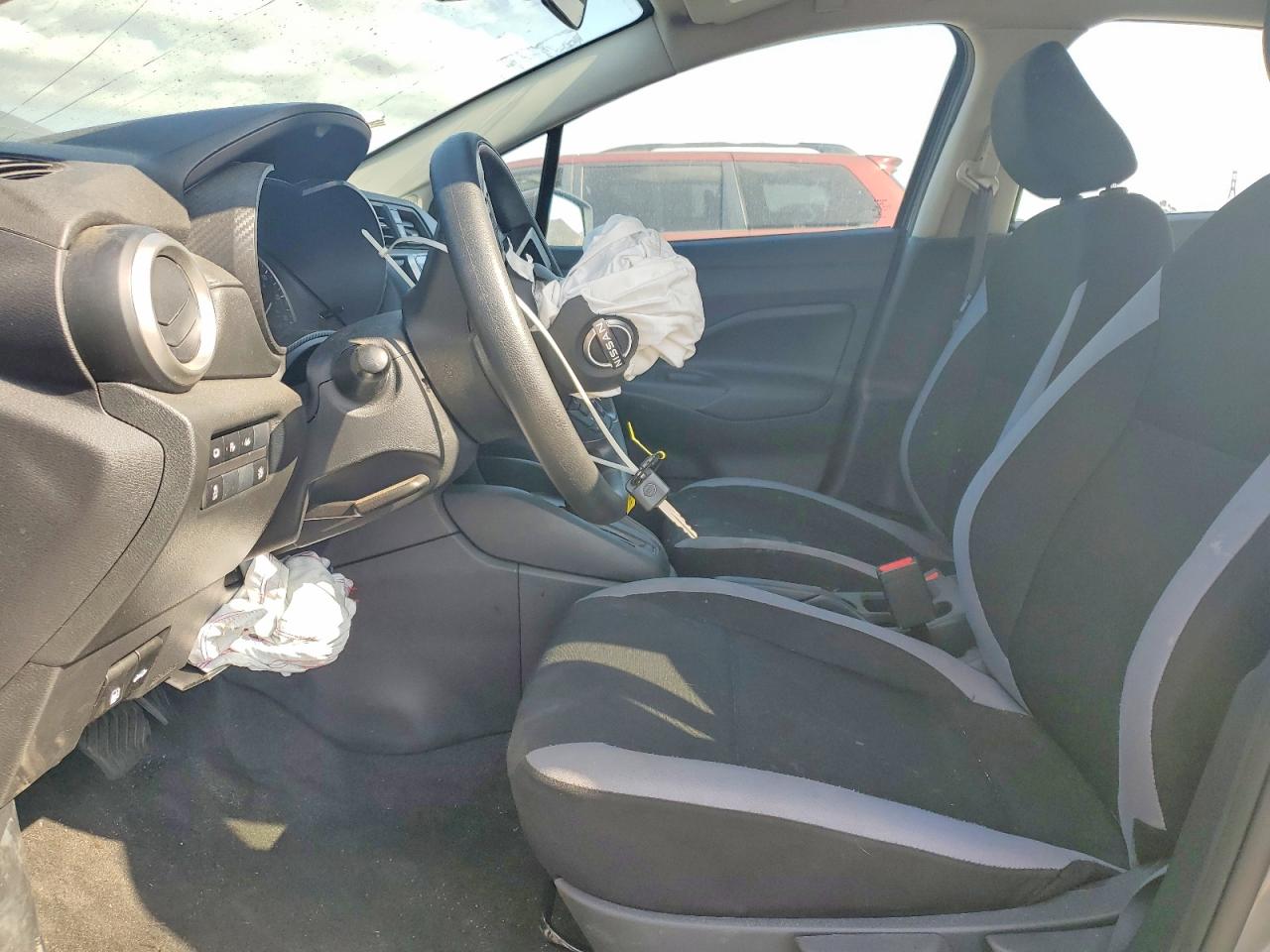 Nissan Versa S