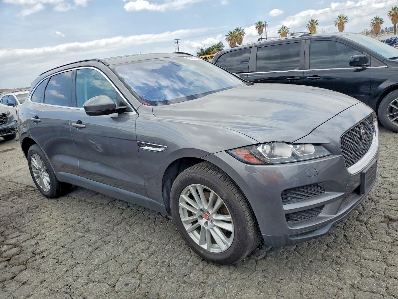 Jaguar F-PACE Prestige