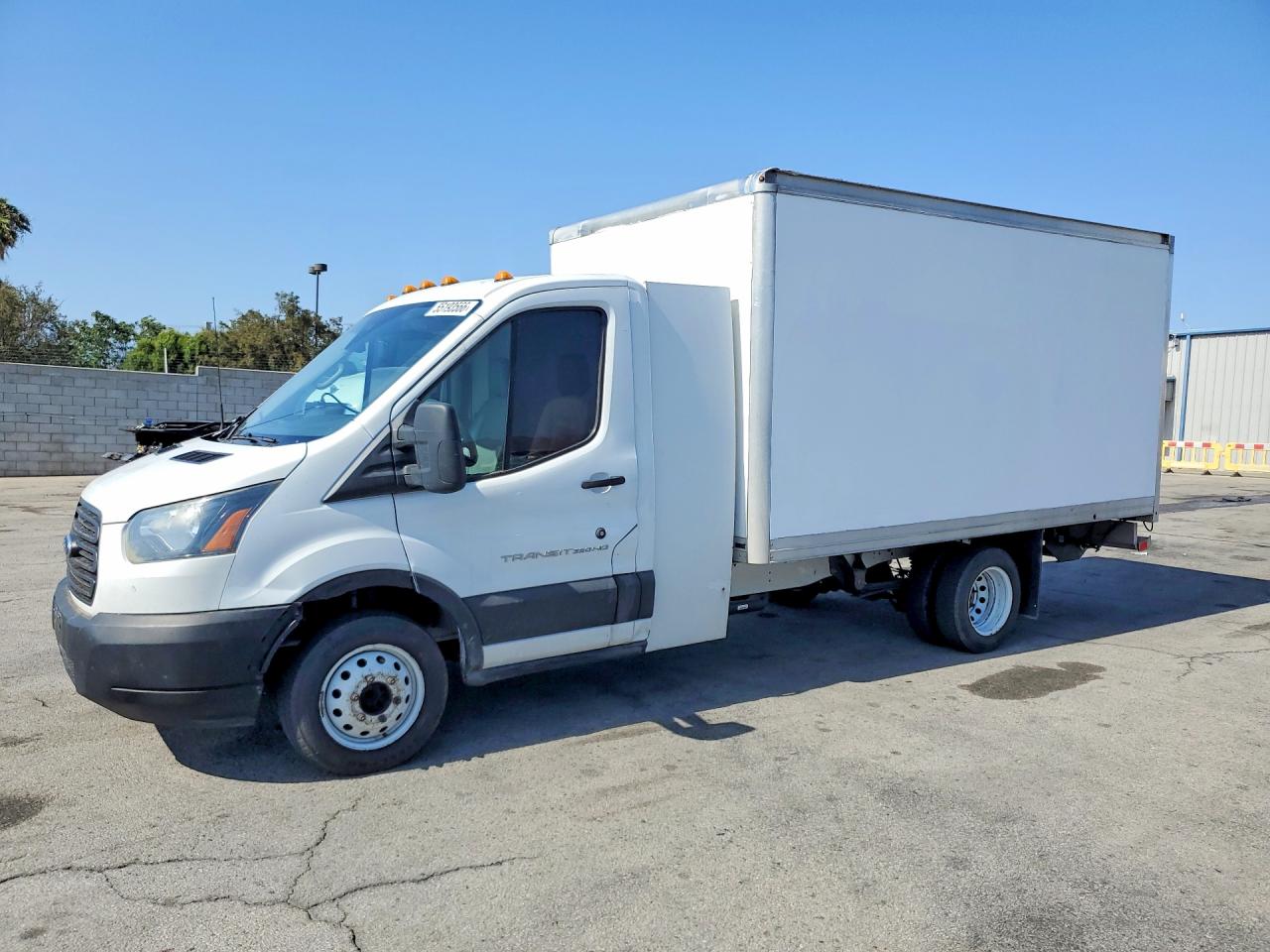 Salvage Ford Transit Image