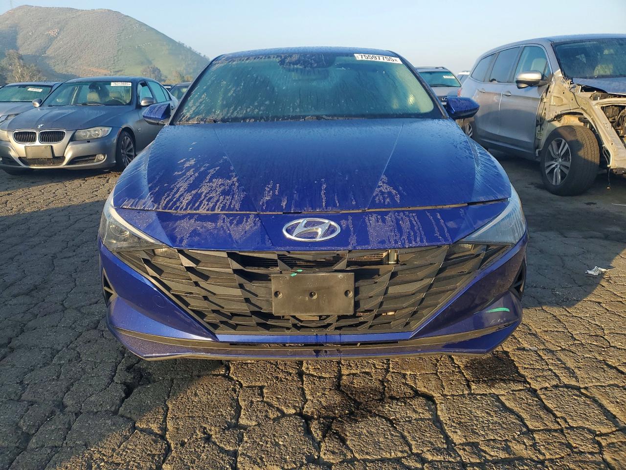 Hyundai ELANTRA Blue