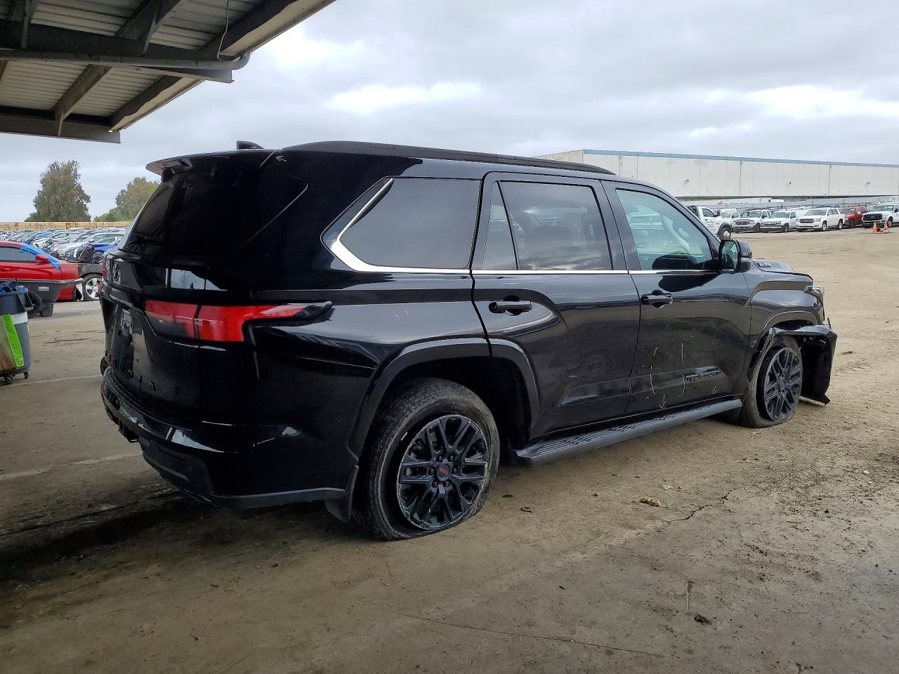 Toyota Sequoia Sr5