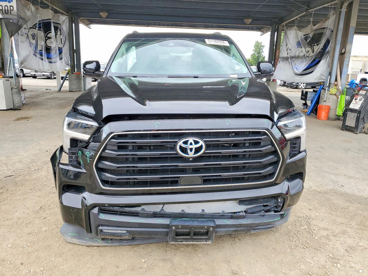 Toyota Sequoia Sr5