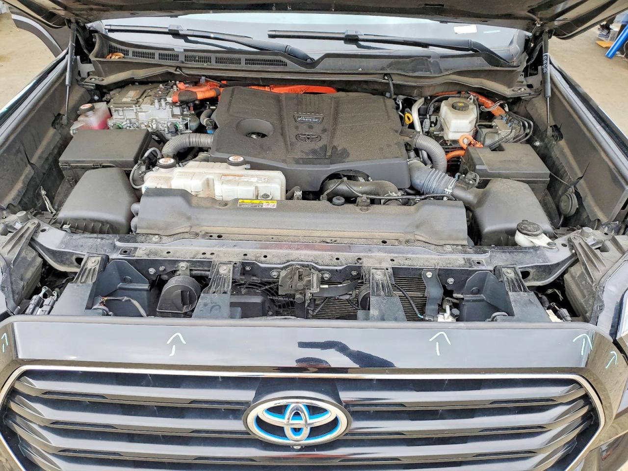 Toyota Sequoia Sr5