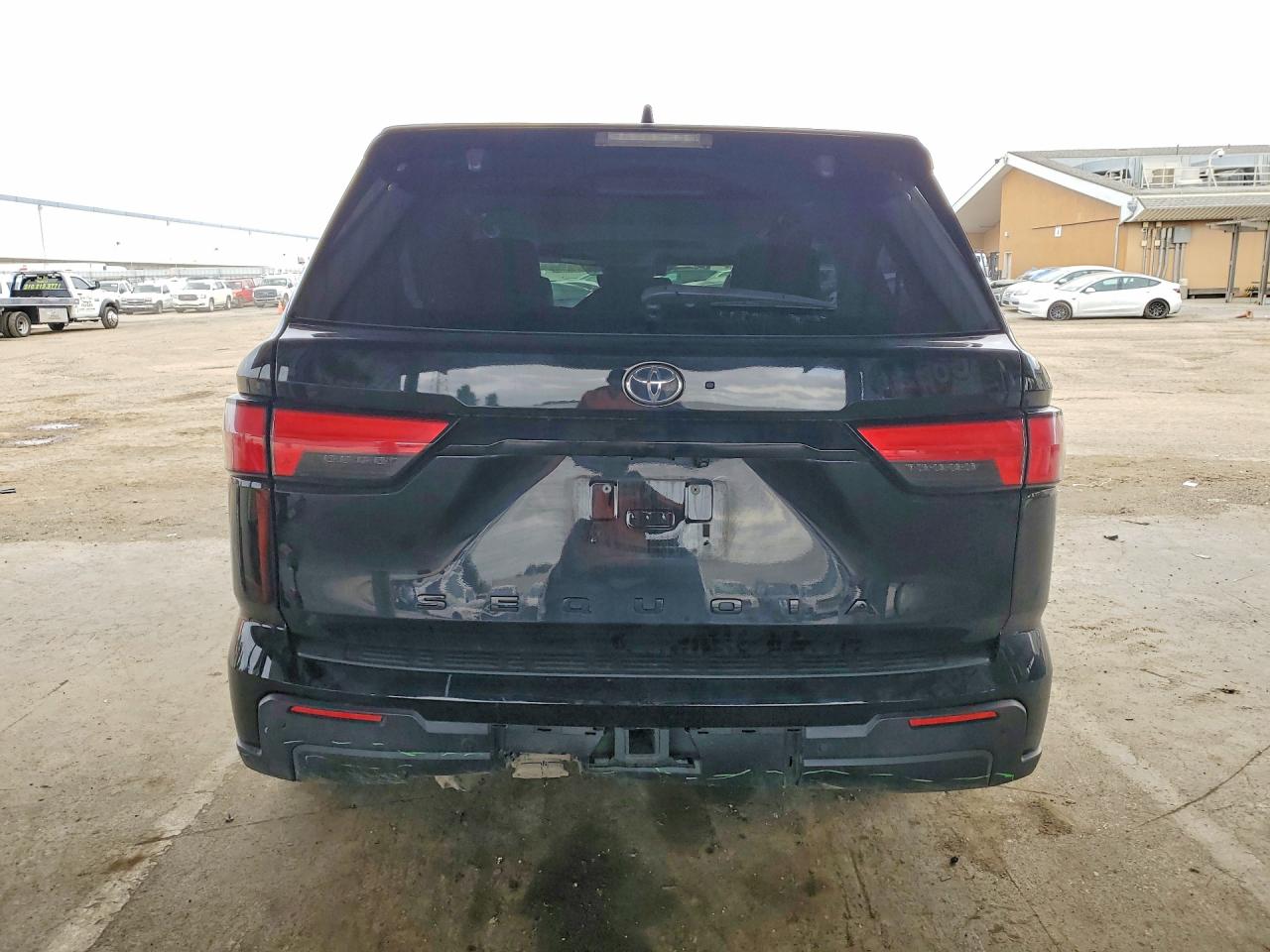 Toyota Sequoia Sr5