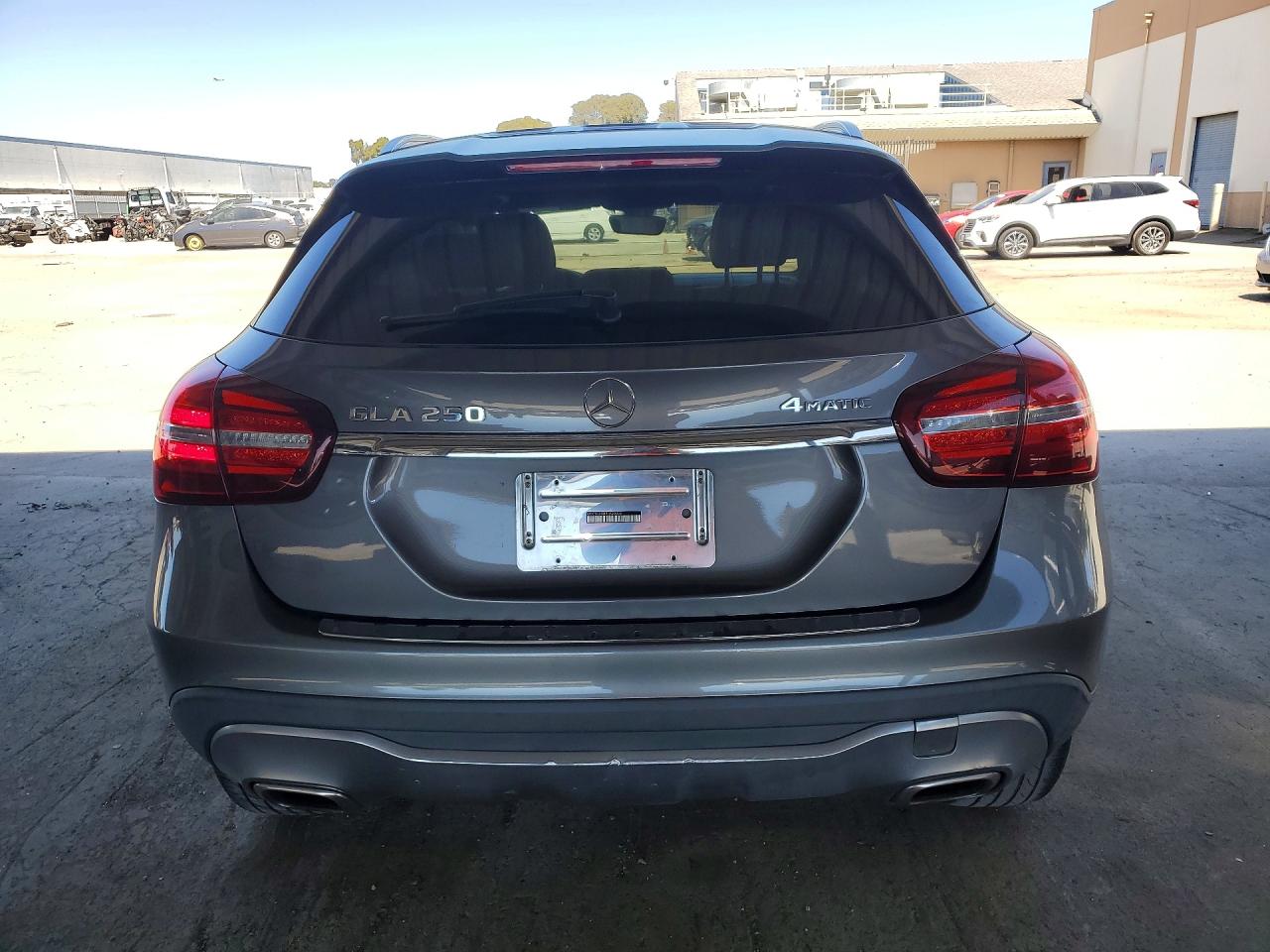Mercedes-Benz GLA 250 4matic