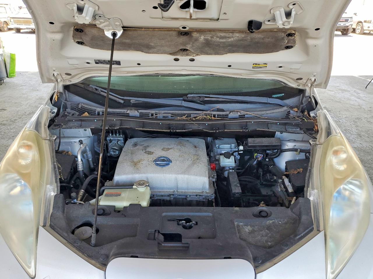 Nissan LEAF S