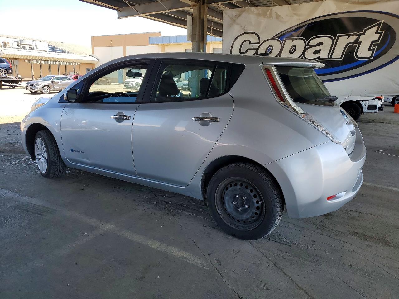 Nissan LEAF S