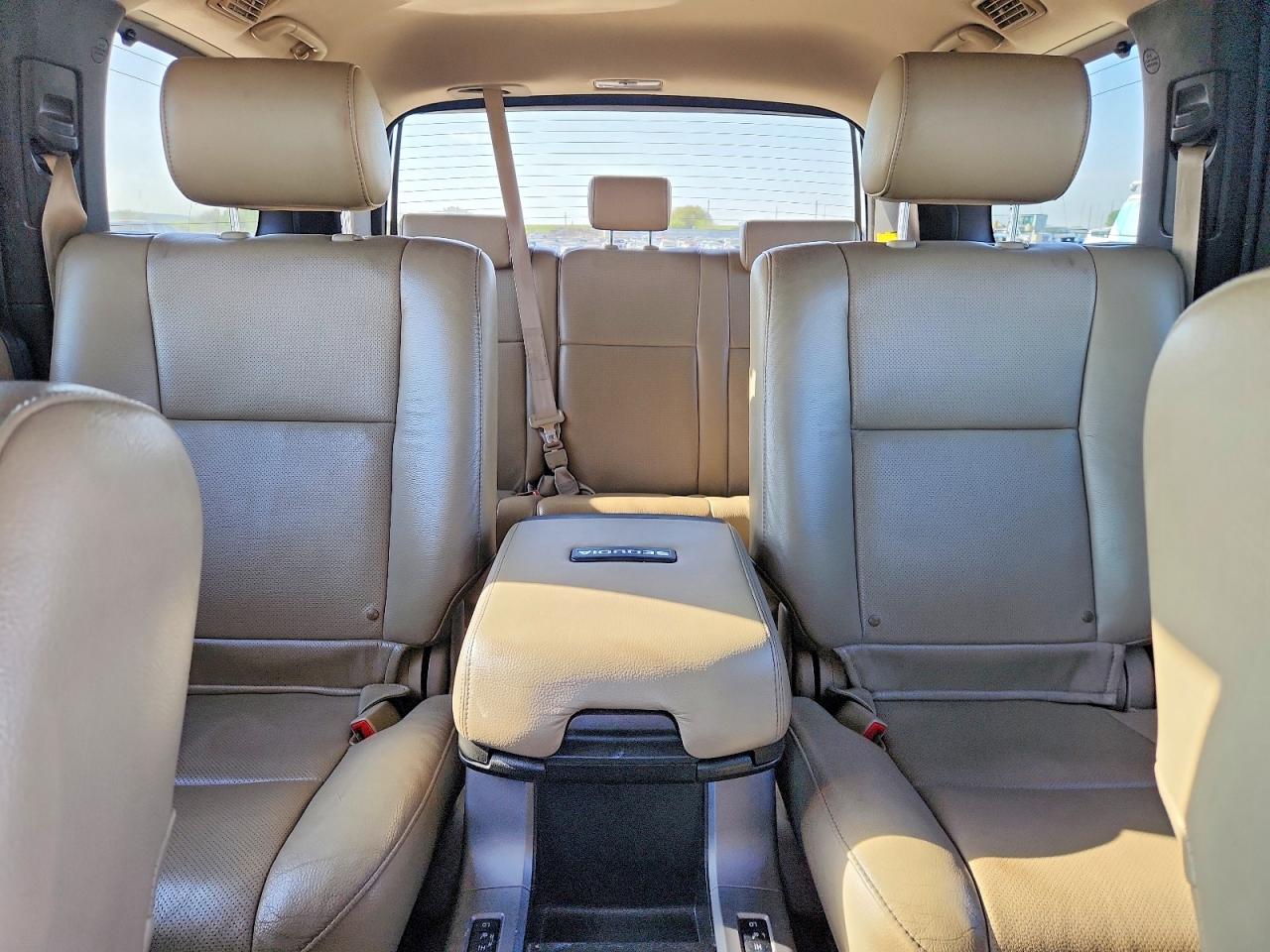 Toyota Sequoia Platinum