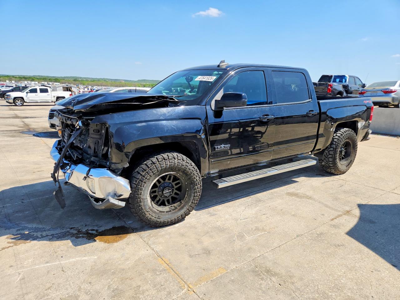 Salvage Chevrolet Silverado Image