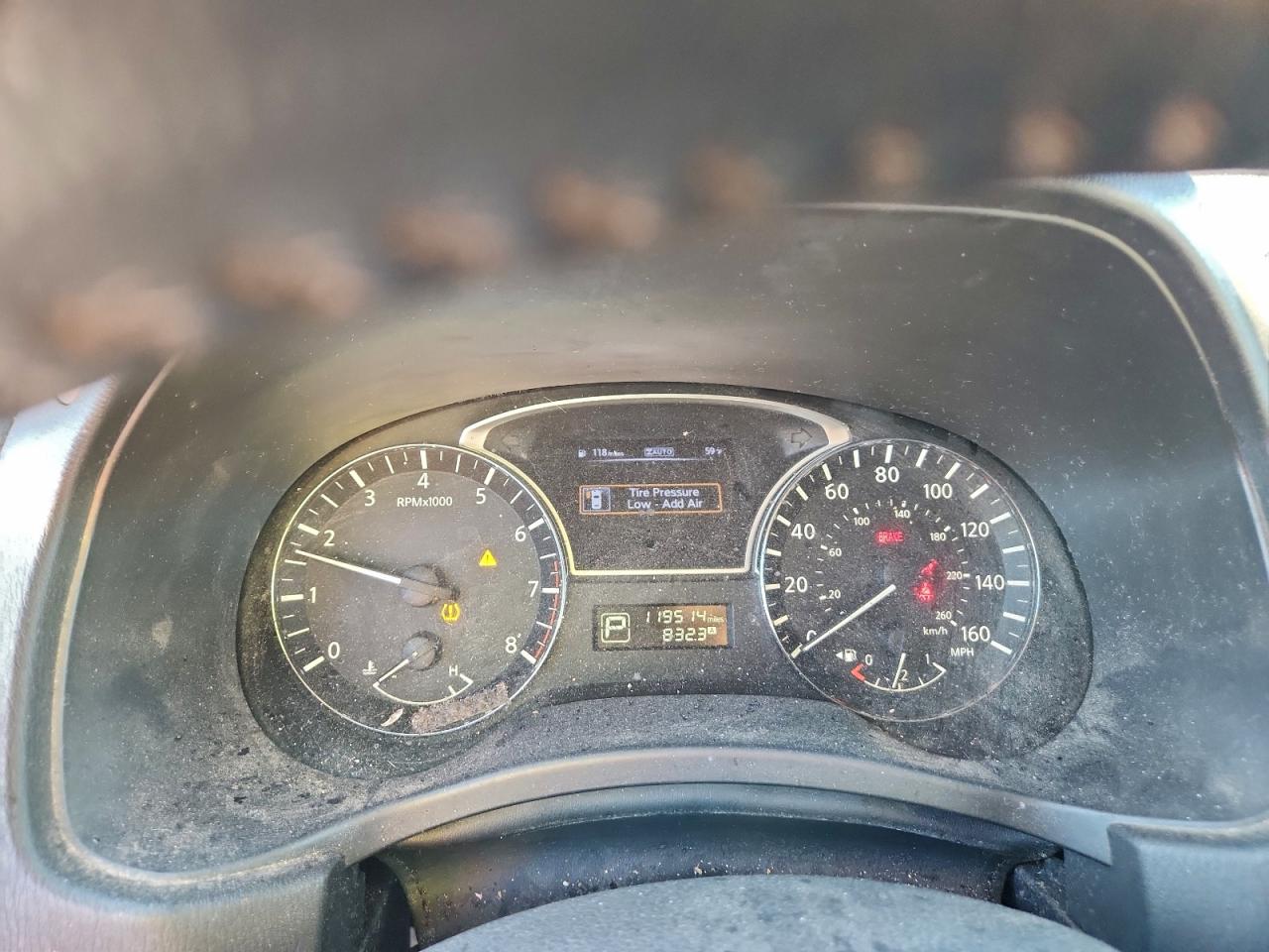Nissan Pathfinder S
