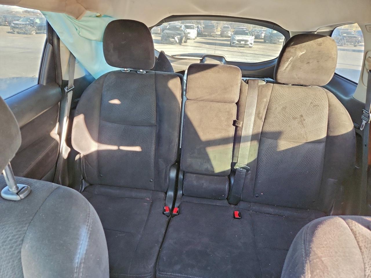 Nissan Pathfinder S