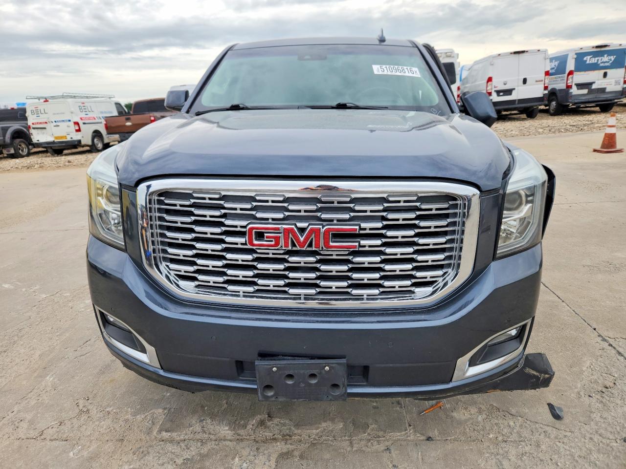 GMC Yukon Denali