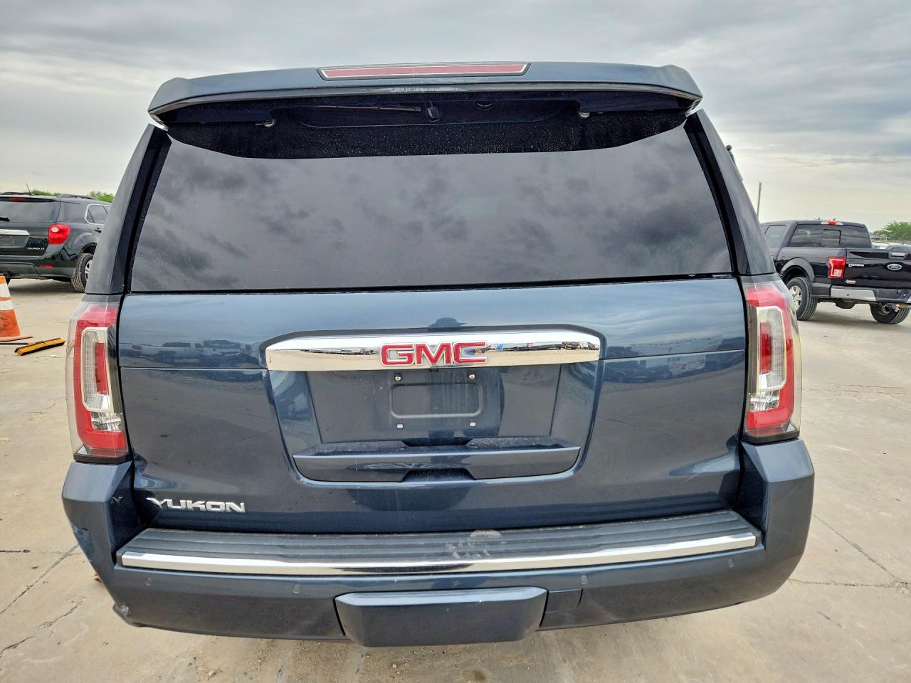 GMC Yukon Denali
