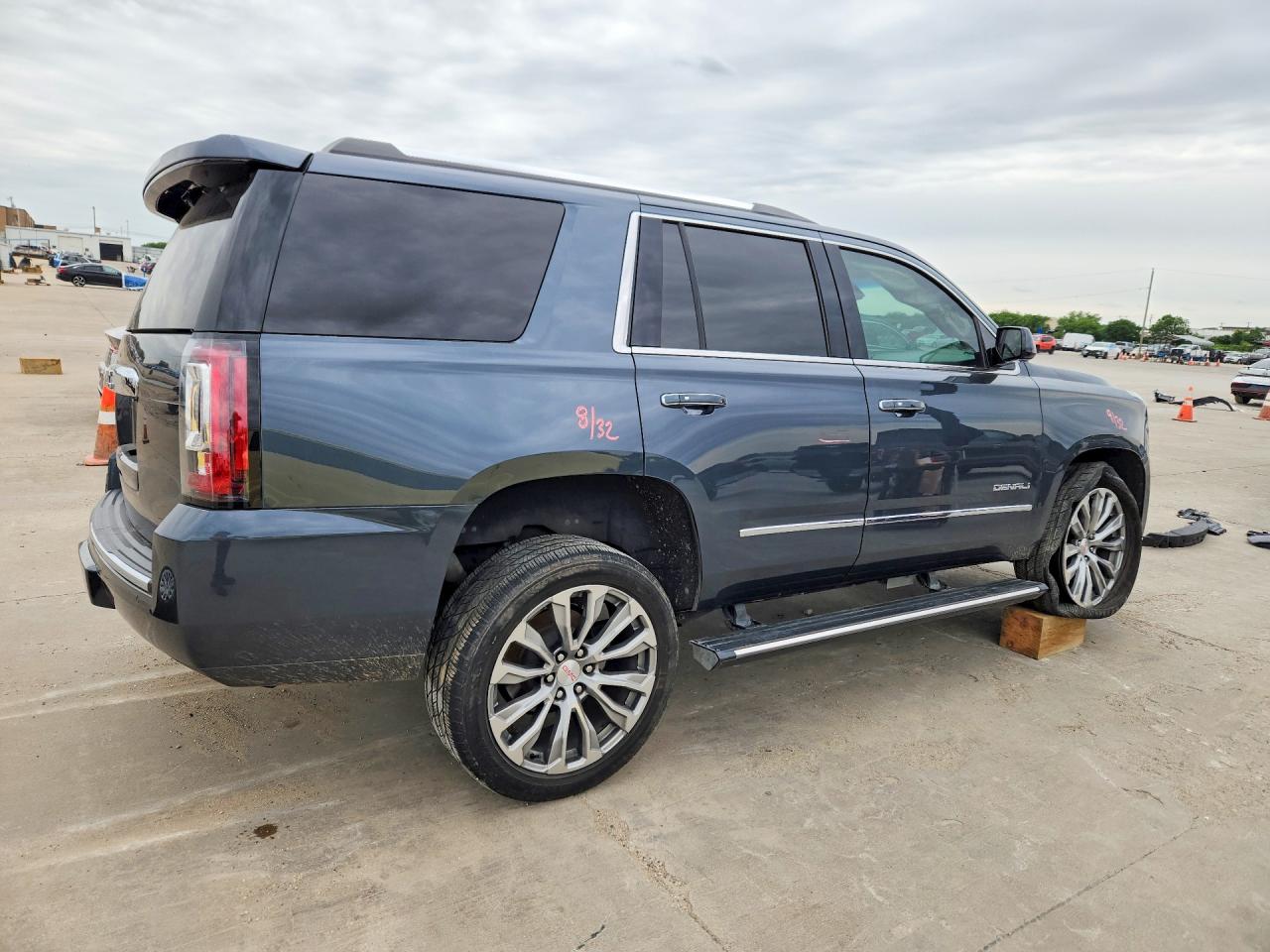 GMC Yukon Denali