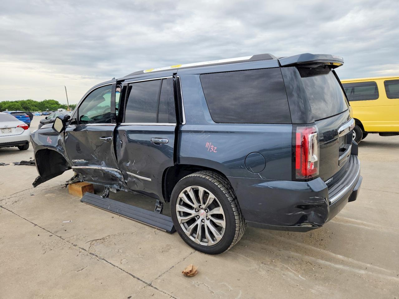 GMC Yukon Denali