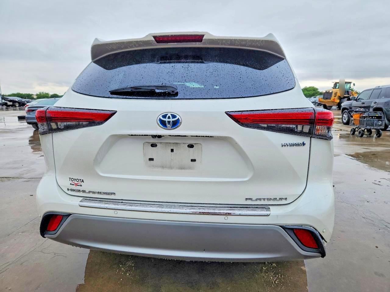 Toyota Highlander Hybrid Platinum