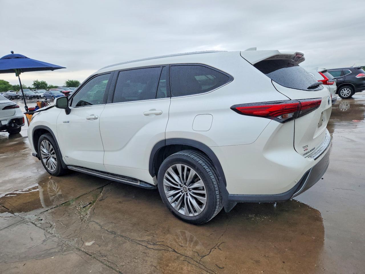 Toyota Highlander Hybrid Platinum