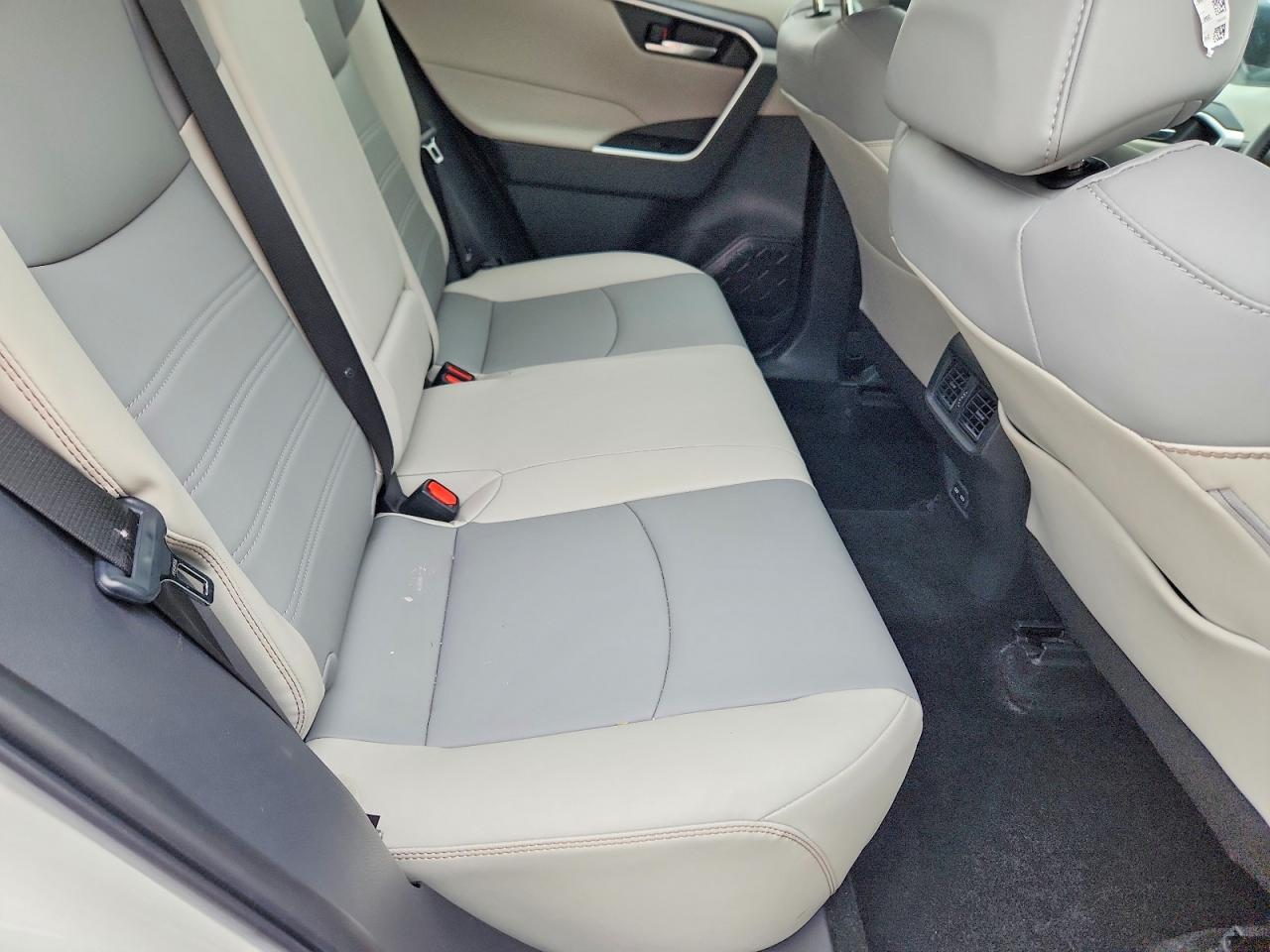 Toyota RAV4 Xle Premium