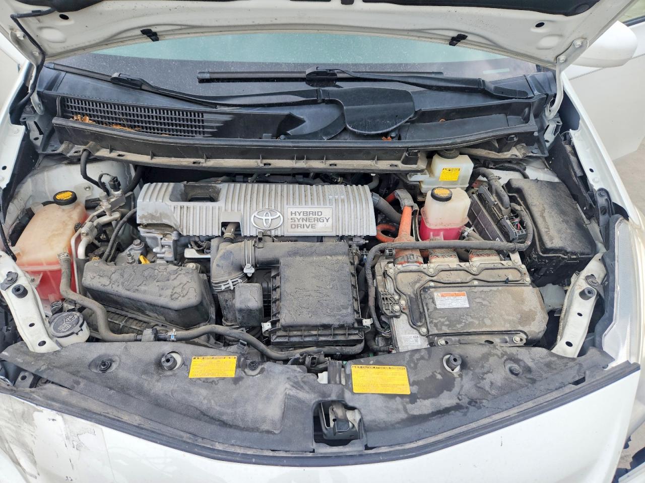 Toyota Prius v Three