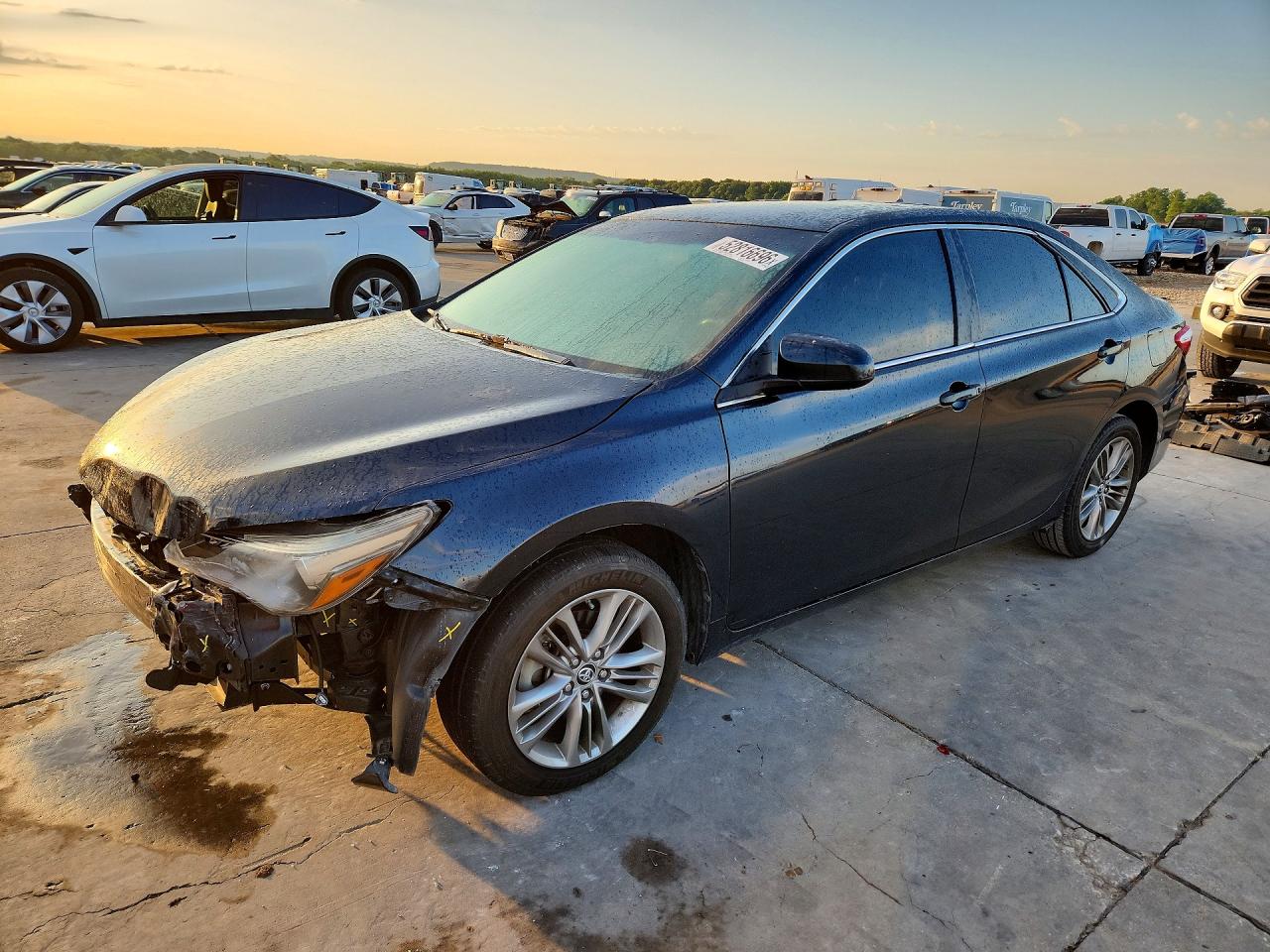 Salvage Toyota Camry Image