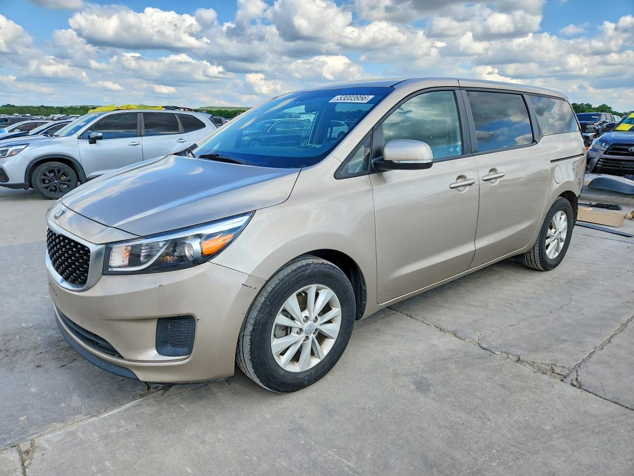 Salvage Kia Sedona Image