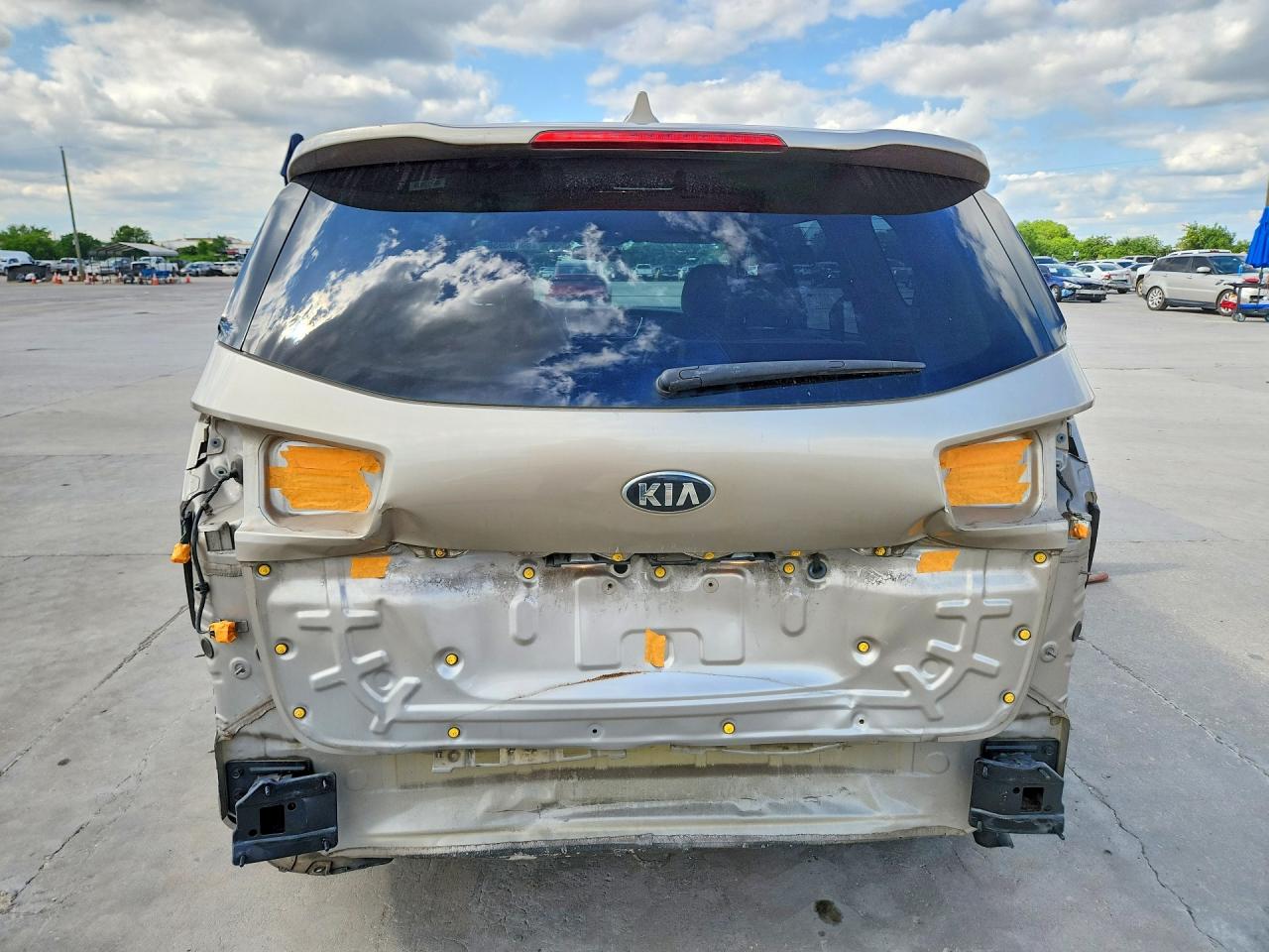Kia Sedona Lx