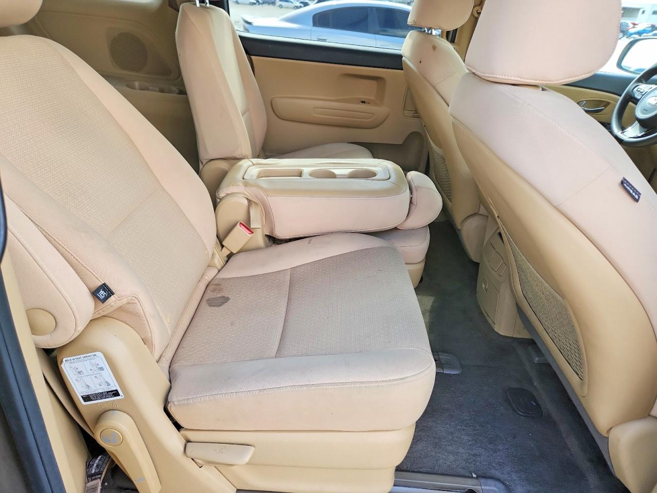 Kia Sedona Lx