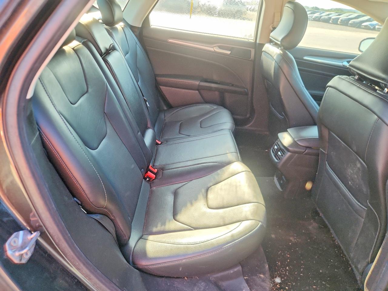 Ford Fusion Titanium Hev