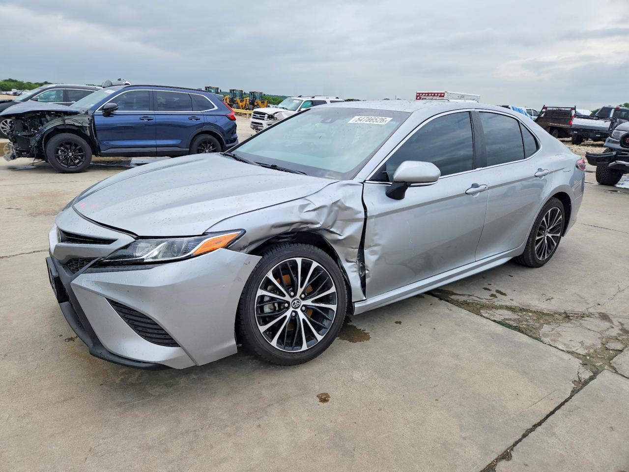Salvage Toyota Camry Image