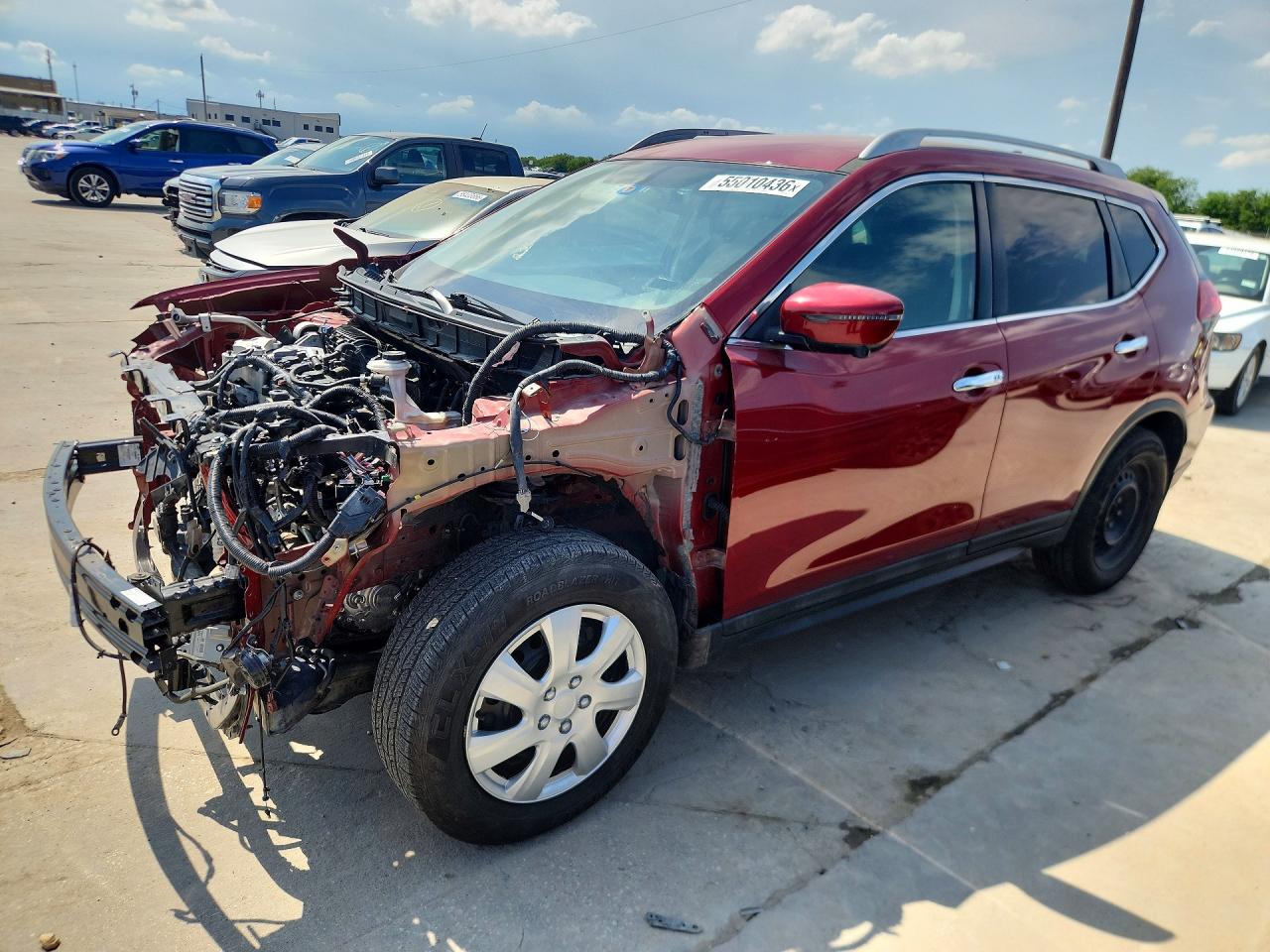 Salvage Nissan Rogue Image