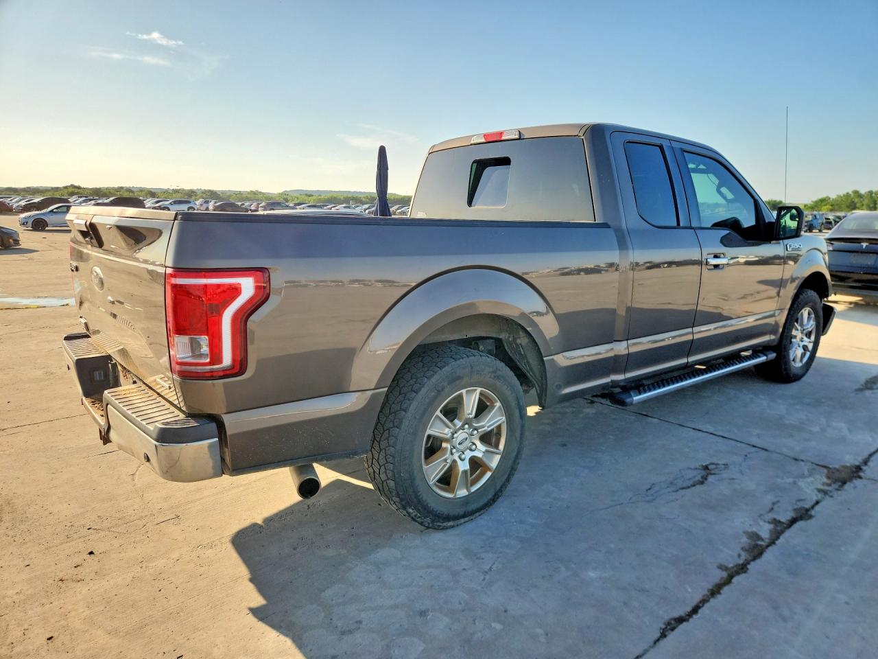 Ford F-150 Super Cab