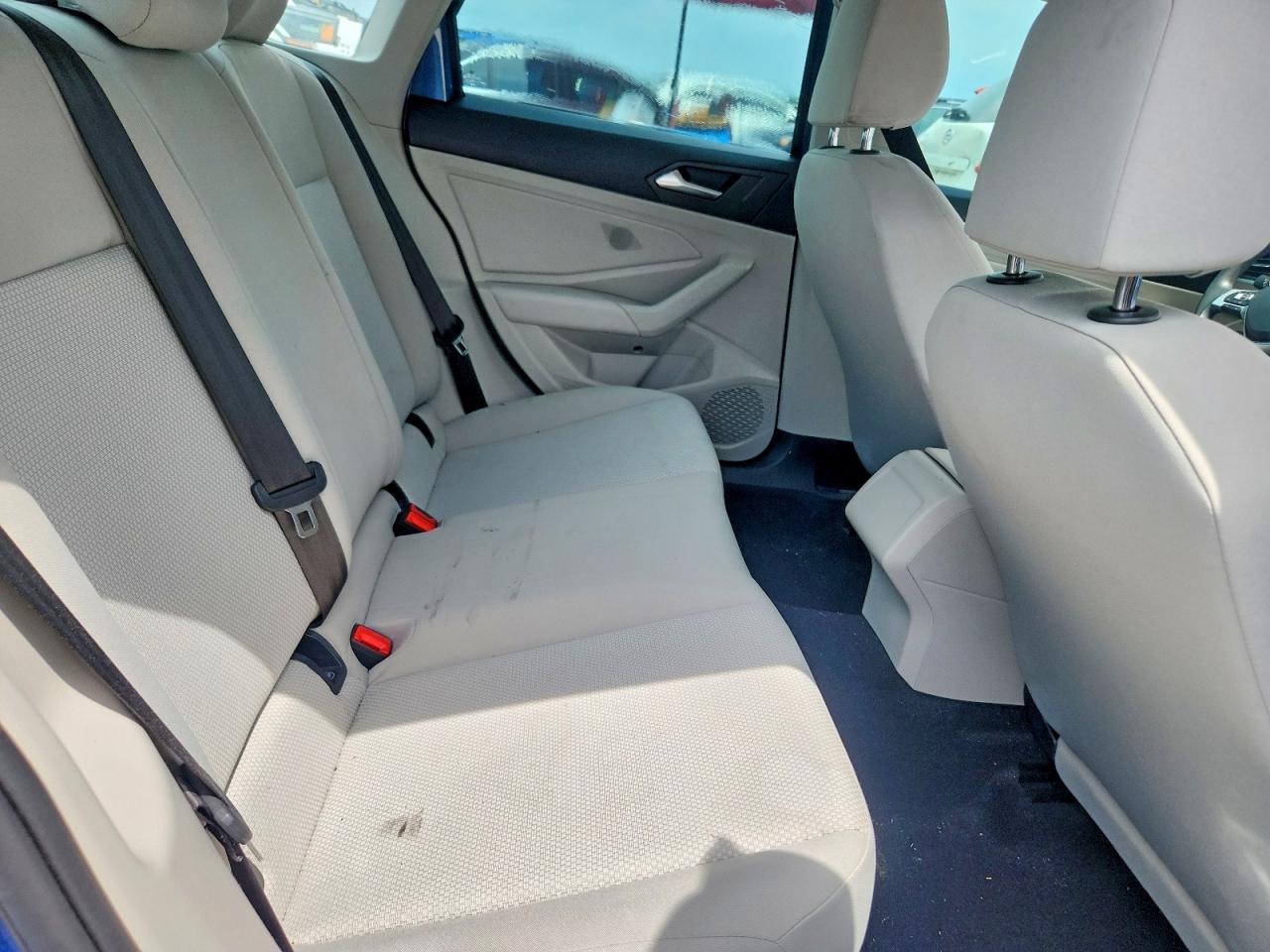 Volkswagen Jetta S