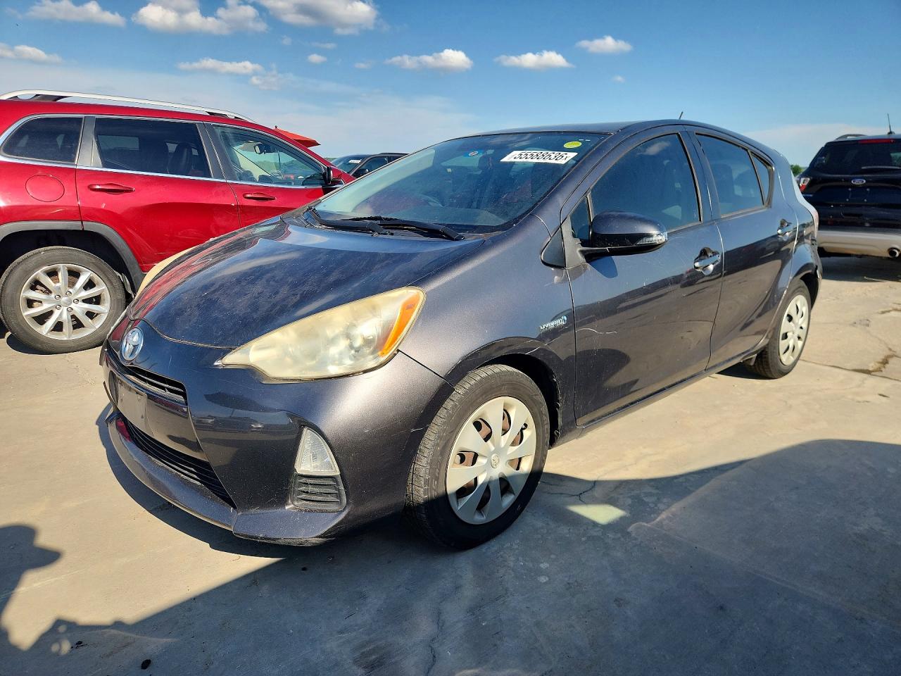 Salvage Toyota Prius Image