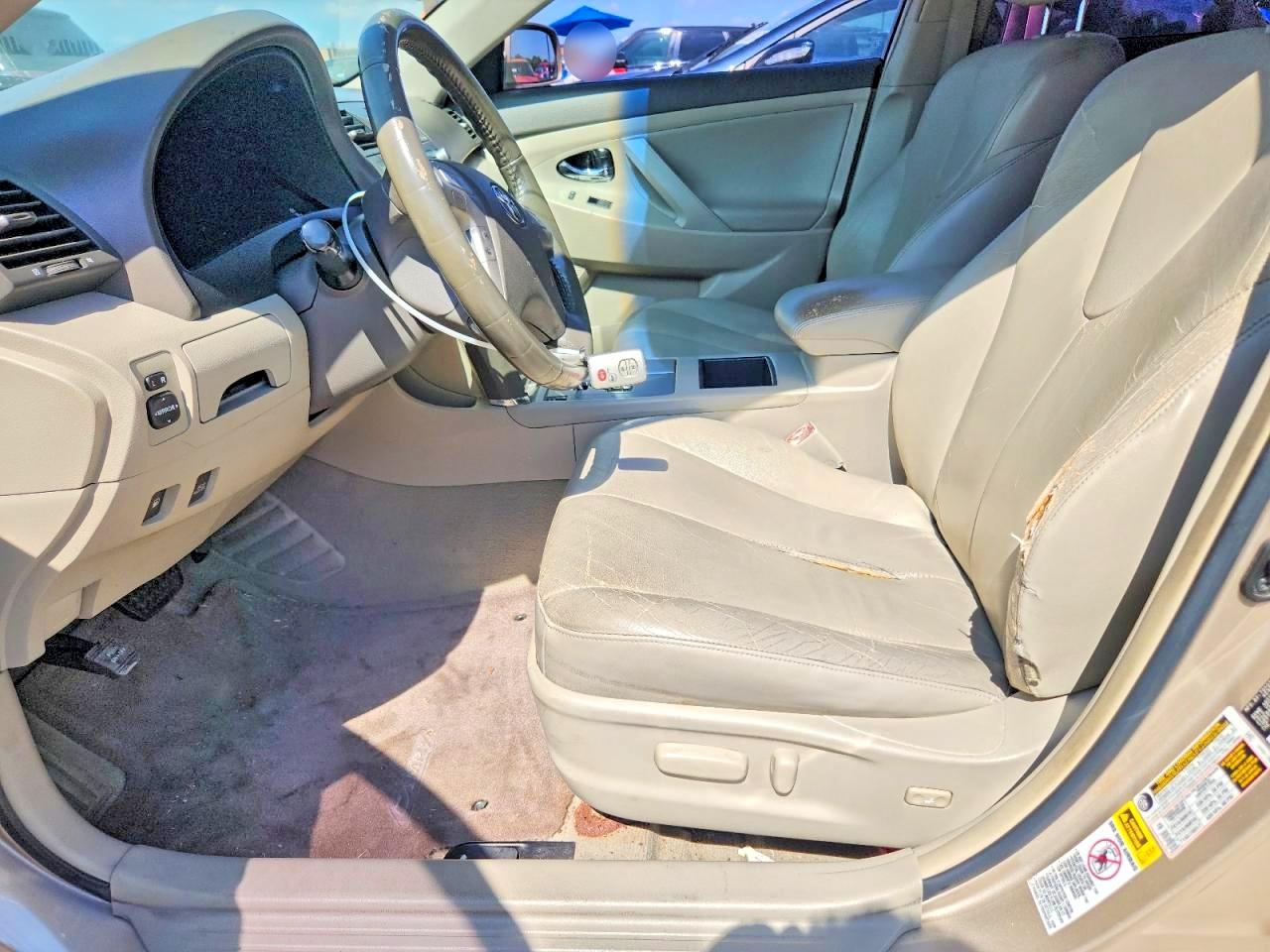 Toyota Camry Hybrid