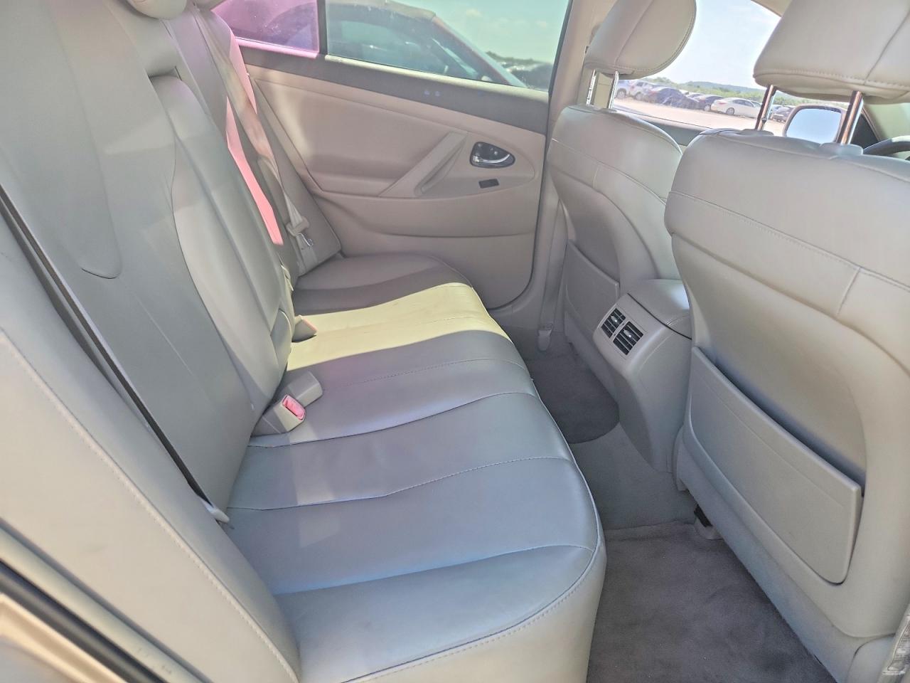Toyota Camry Hybrid